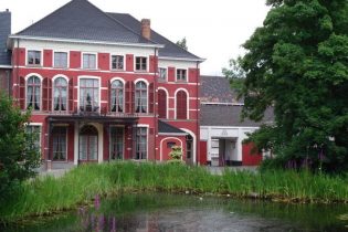 LE MANOIR ET LA MAISON DE CARROSSE MULLE DE TERSCHUEREN