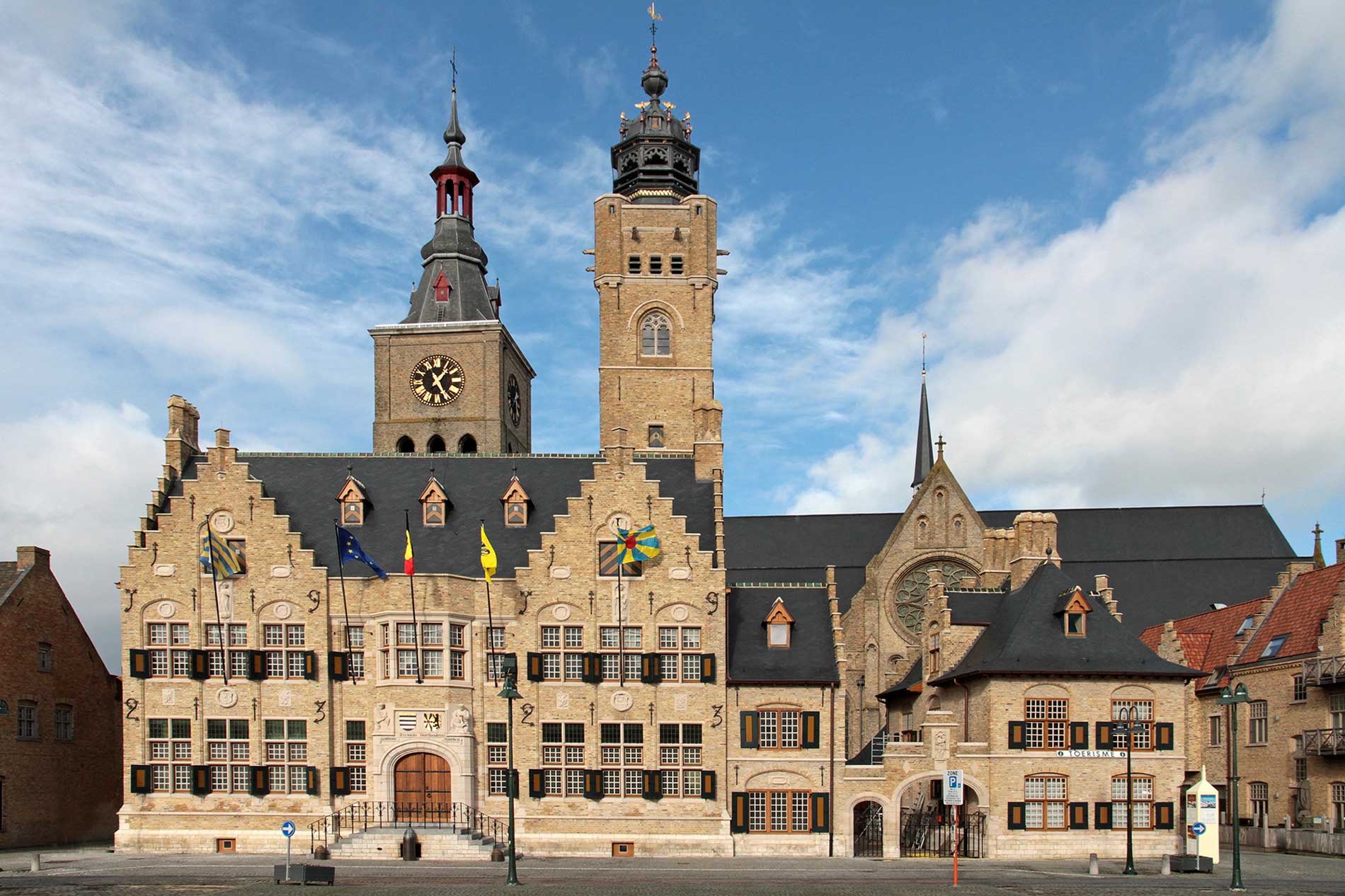 boydens-TOWN HALL