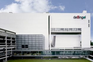 Cải tạo tòa nhà chính và thư viện trường deSingel tại Antwerpen, Bỉ
