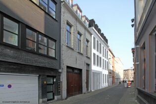 Apartment building